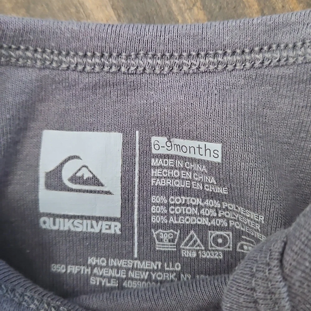 Quiksilver Bodysuit Set Size 6-9m